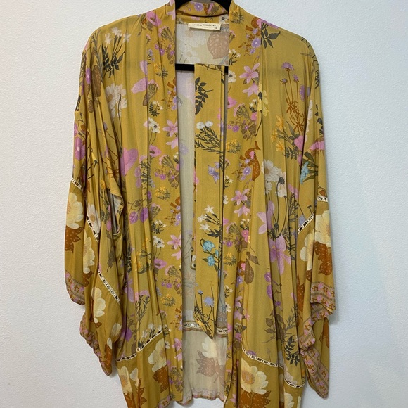 Spell Wild Bloom Short Robe - Picture 4 of 4